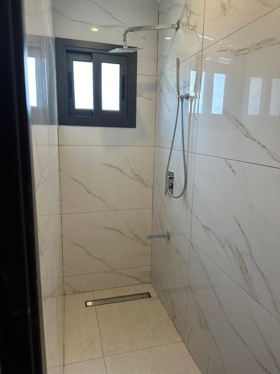 Luxueux Appartements - 2 Pieces Ou 4 Pieces - Quartiers Prises D'Almadies Et Ngor" داكاغْ المظهر الخارجي الصورة